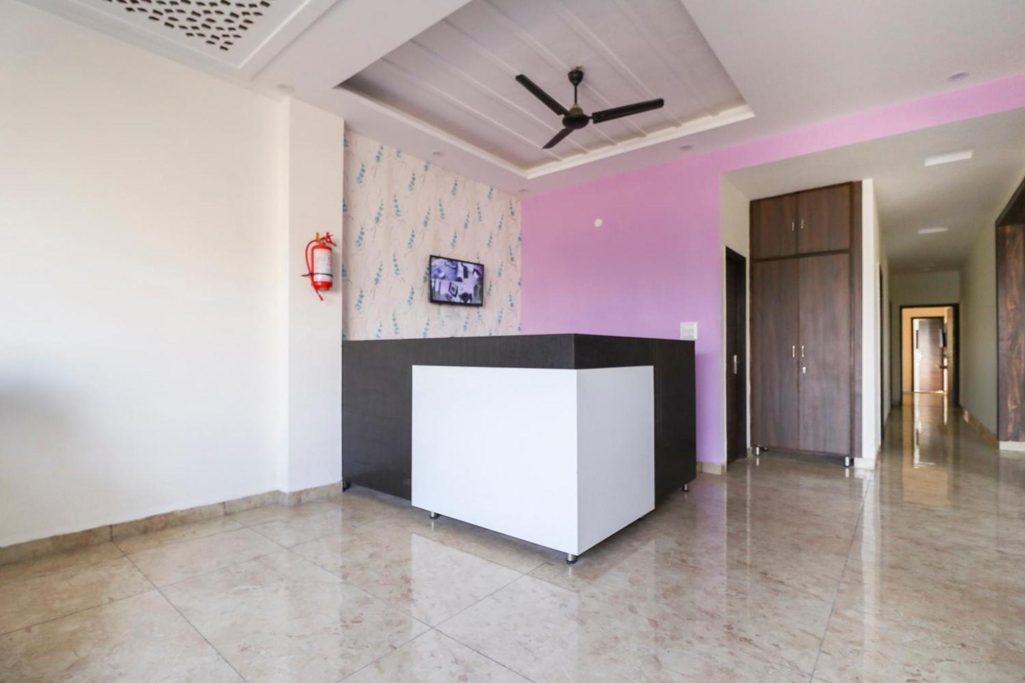 Hotel O Red Ark Landran Экстерьер фото