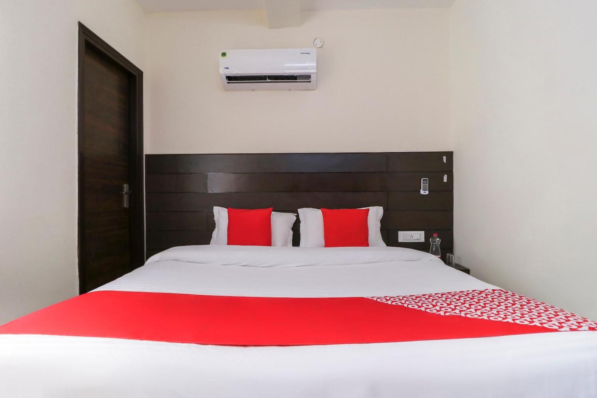 Hotel O Red Ark Landran Экстерьер фото