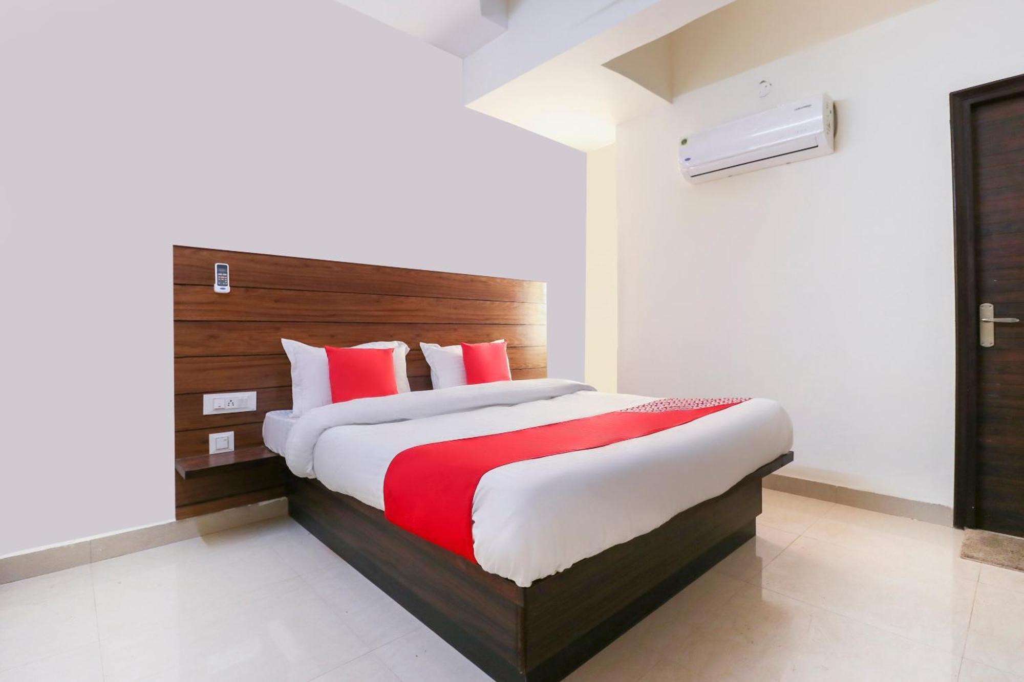 Hotel O Red Ark Landran Экстерьер фото