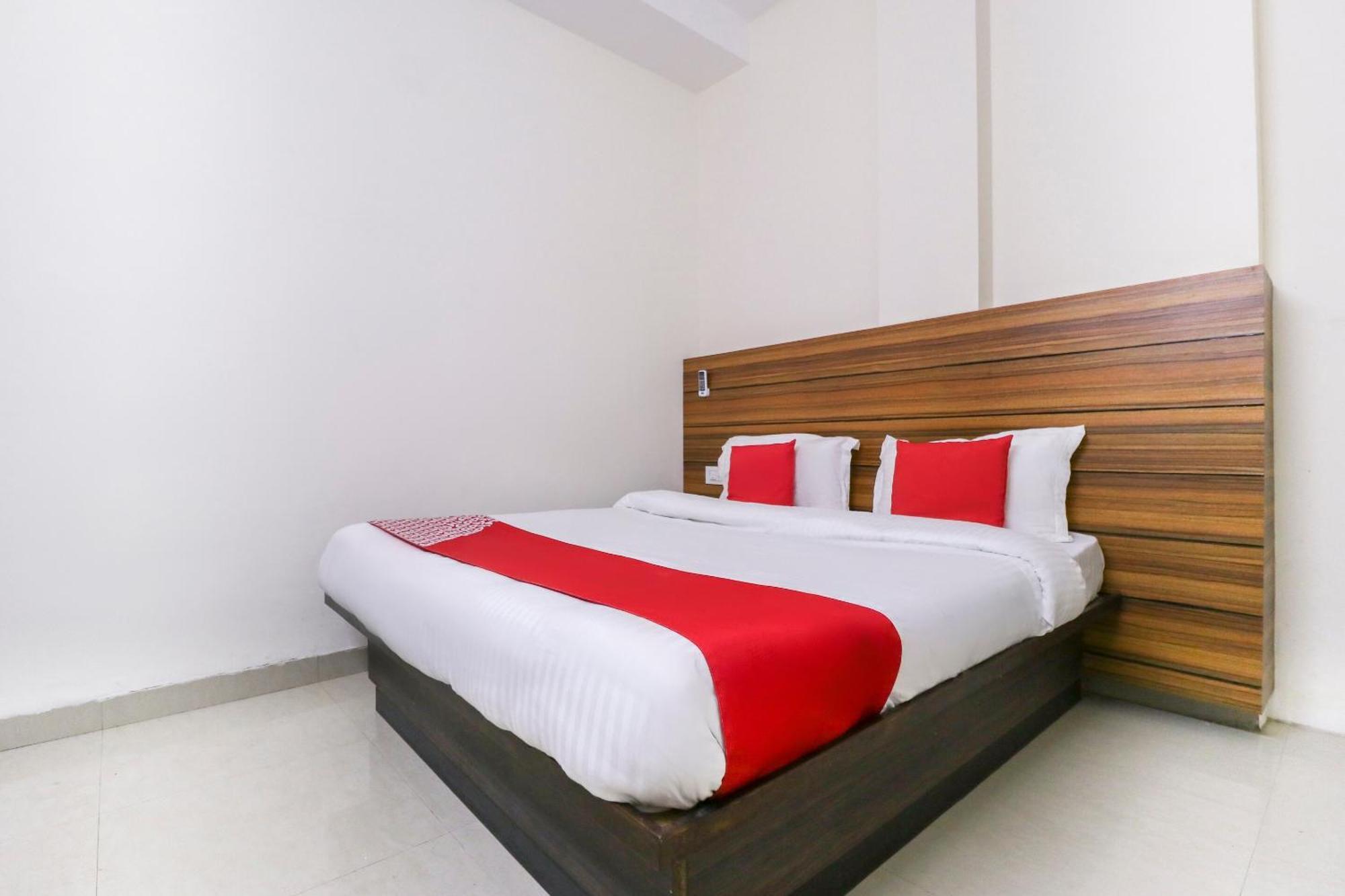 Hotel O Red Ark Landran Экстерьер фото